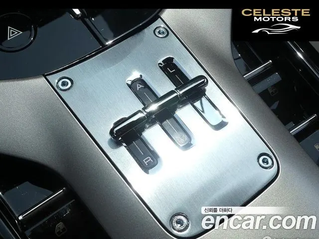 FERRARI Purosangue 6.5 V12 2025 — photo 9 sur 20