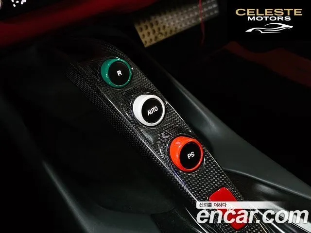 FERRARI 812 6.5 V12 2020 — photo 16 sur 26