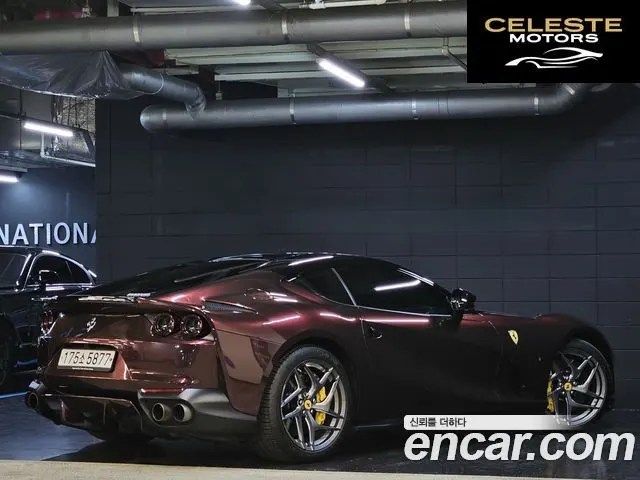 FERRARI 812 6.5 V12 2020 — photo 5 sur 26