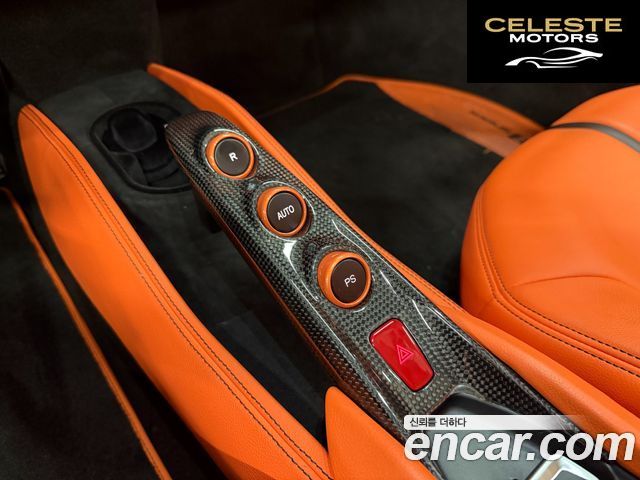 FERRARI F8 Spyder 3.9 V8 2021 — photo 15 sur 26