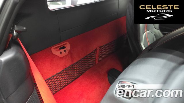 FERRARI F8 3.9 V8 2021 — photo 12 sur 26