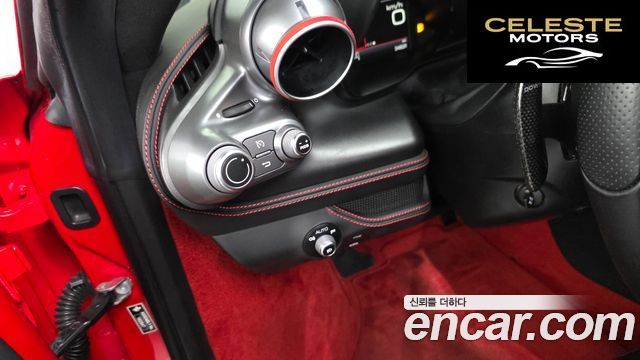 FERRARI F8 3.9 V8 2021 — photo 13 sur 26