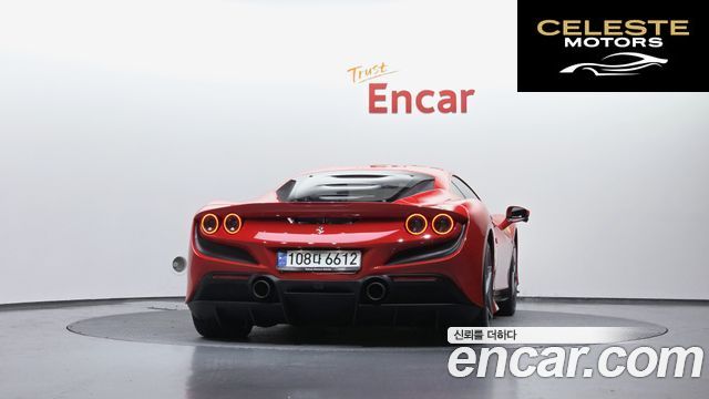FERRARI F8 3.9 V8 2021 — photo 4 sur 26
