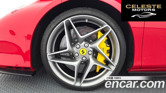 FERRARI F8 3.9 V8 2021 — photo 5 sur 26