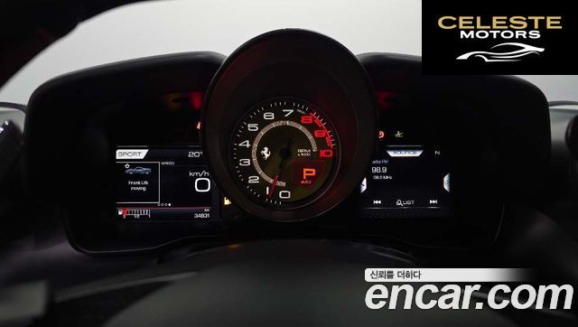 FERRARI F8 3.9 V8 2021 — photo 8 sur 26
