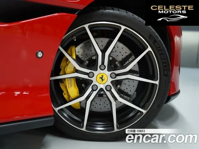 FERRARI Portofino 3.9 V8 2019 — photo 8 sur 26