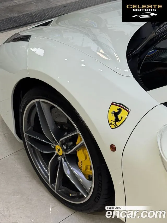 FERRARI 488 Spyder 3.9 2017 — photo 4 sur 23