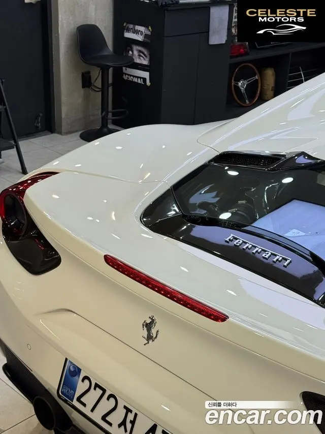 FERRARI 488 Spyder 3.9 2017 — photo 9 sur 23