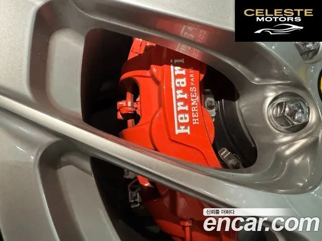 FERRARI 812 6.5 V12 2020 — photo 11 sur 25