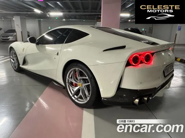 FERRARI 812 6.5 V12 2020 — photo 2 sur 25