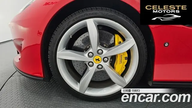 FERRARI Portofino 3.9 V8 2020 — photo 5 sur 37