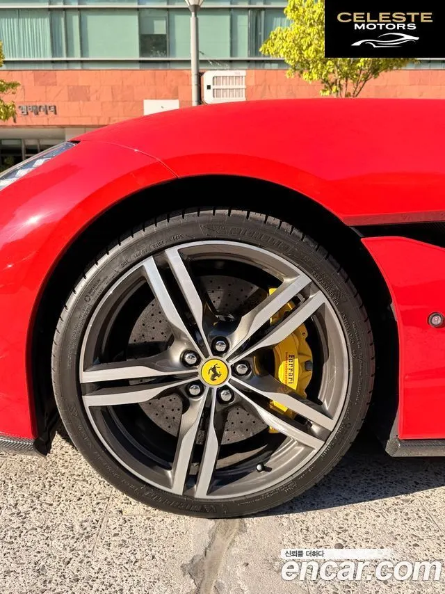 FERRARI Portofino 3.9 V8 2019 — photo 5 sur 19