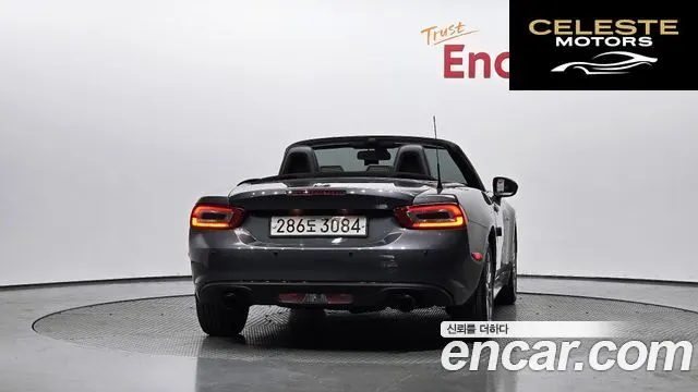 FIAT 124 Spyder 1.4 2017 — photo 4 sur 20