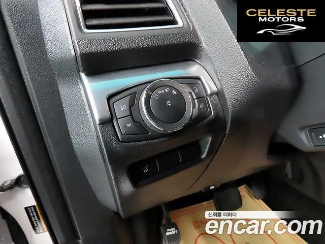 FORD 2.3 Limited 4WD 2017 — photo 17 sur 26