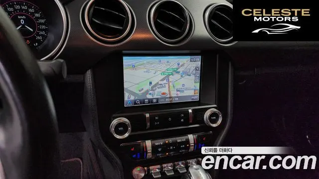 FORD Coupé 2021 — photo 14 sur 20