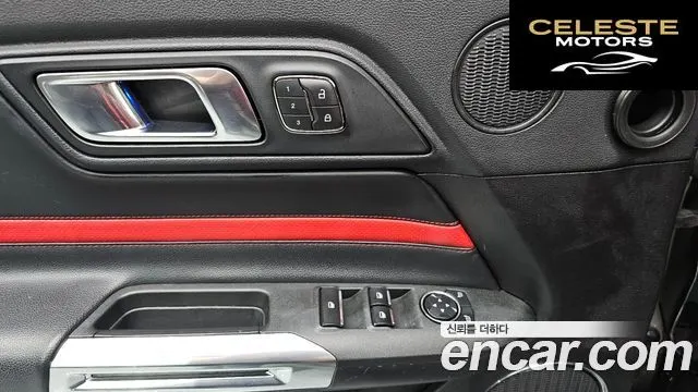FORD Cabriolet 2019 — photo 13 sur 20