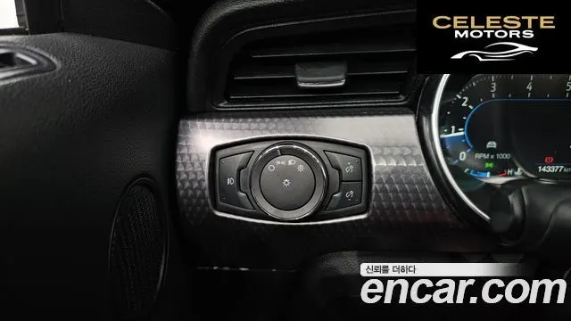 FORD Cabriolet 2019 — photo 14 sur 20