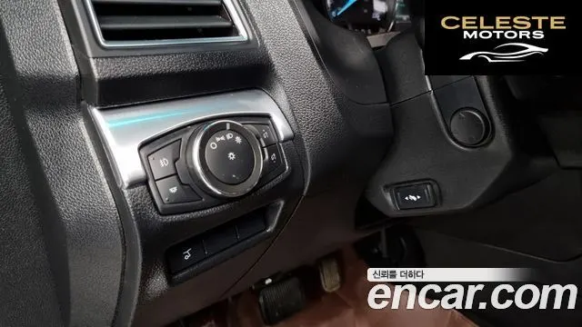 FORD 2.3 Limited 4WD 2016 — photo 17 sur 26