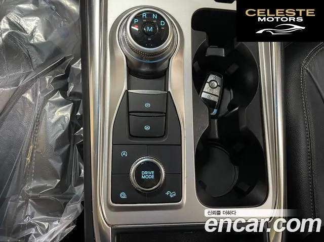 FORD 62.3 Limited 4WD 2020 — photo 9 sur 26
