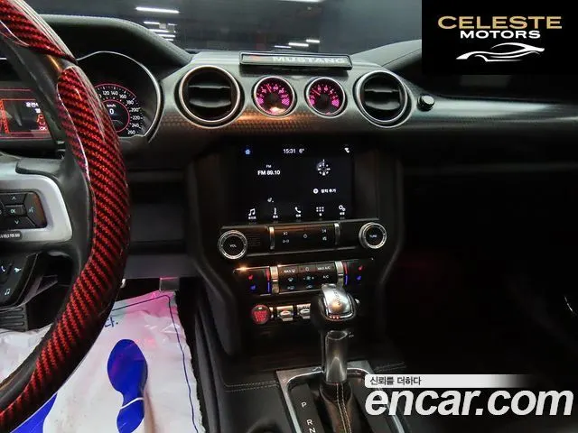 FORD Cabriolet 2019 — photo 9 sur 26