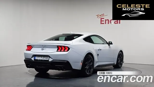 FORD 72.3 Premium Coupé 2024 — photo 2 sur 20