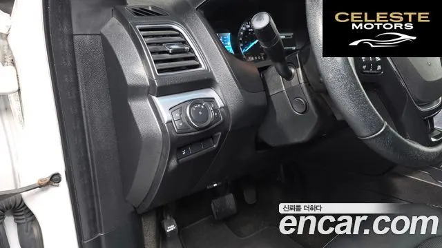FORD 2.3 Limited 4WD 2018 — photo 13 sur 20