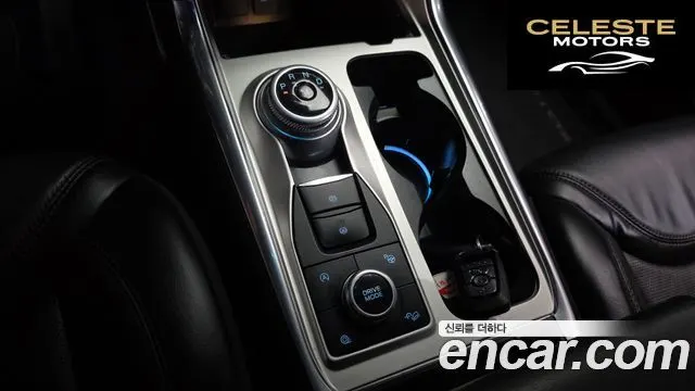 FORD 63.0 4WD 2021 — photo 8 sur 20