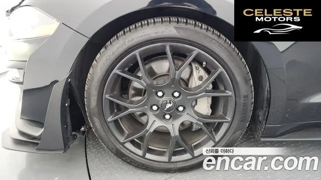 FORD Cabriolet 2019 — photo 5 sur 20