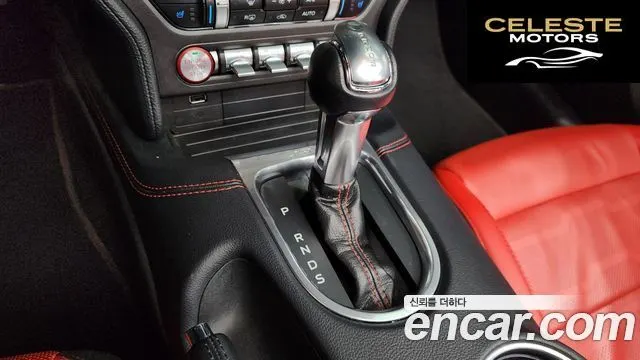 FORD Cabriolet 2019 — photo 9 sur 20