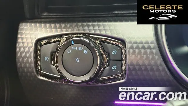 FORD Coupé 2018 — photo 16 sur 20