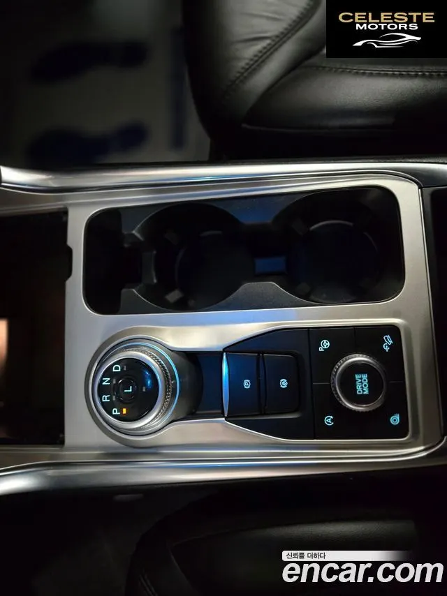 FORD 63.0 4WD 2022 — photo 9 sur 26
