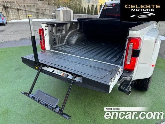 FORD F350 7.3 2023 — photo 12 sur 26