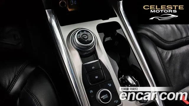 FORD 63.0 4WD 2022 — photo 9 sur 31