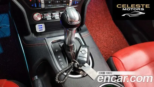 FORD Coupé 2019 — photo 9 sur 20