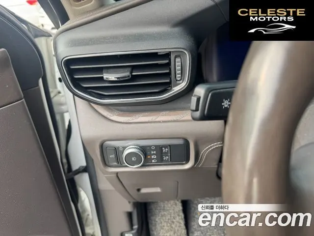 FORD 63.0 4WD 2022 — photo 10 sur 19