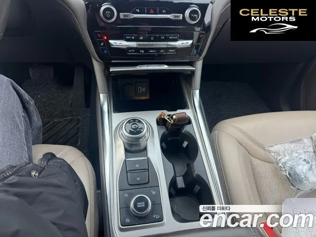 FORD 63.0 4WD 2022 — photo 8 sur 19
