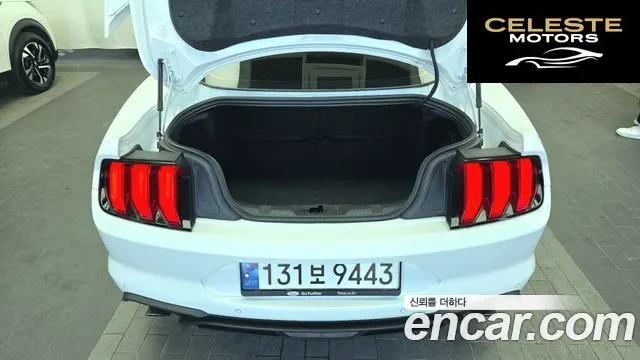 FORD Coupé 2023 — photo 20 sur 26