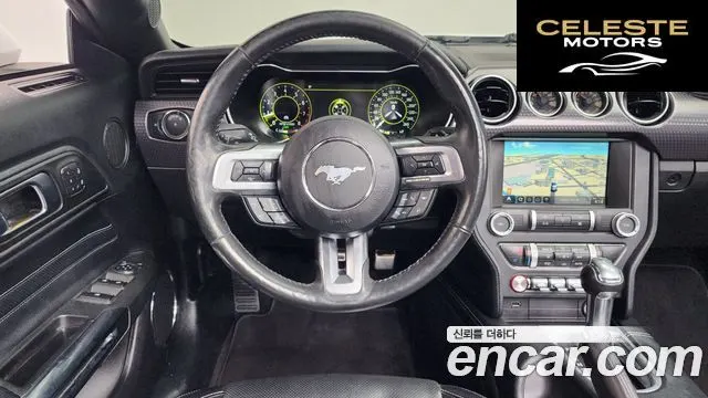 FORD Cabriolet 2019 — photo 13 sur 20