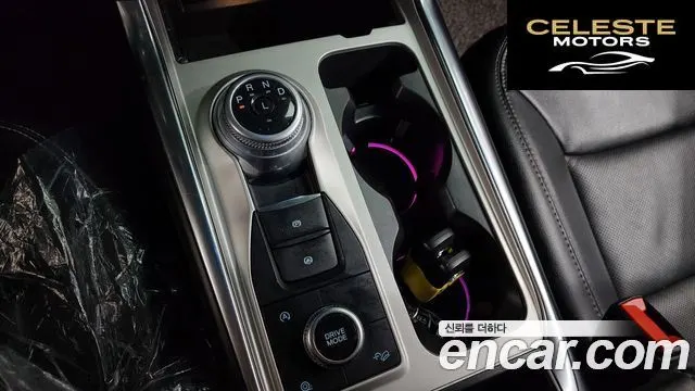 FORD 62.3 Limited 4WD 2021 — photo 9 sur 20