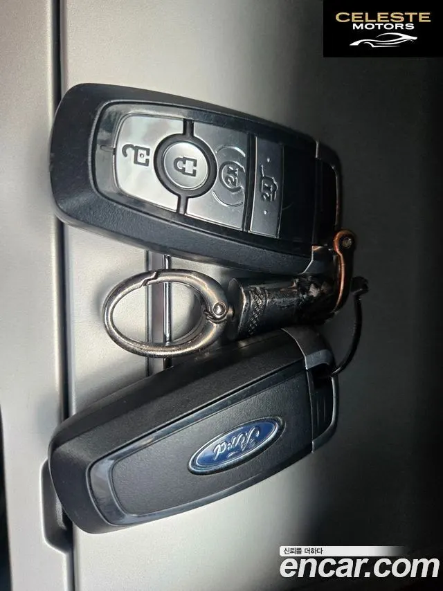 FORD 62.3 Limited 4WD 2021 — photo 20 sur 26