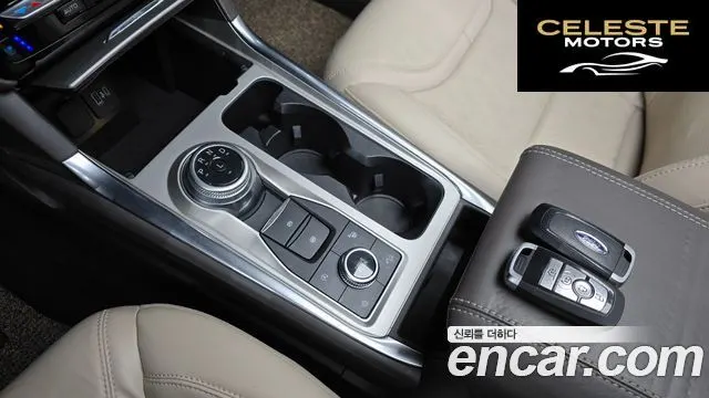 FORD 63.0 4WD 2022 — photo 9 sur 26