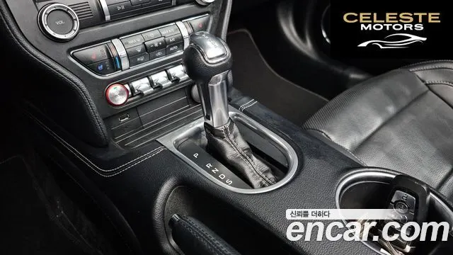 FORD Cabriolet 2022 — photo 8 sur 26