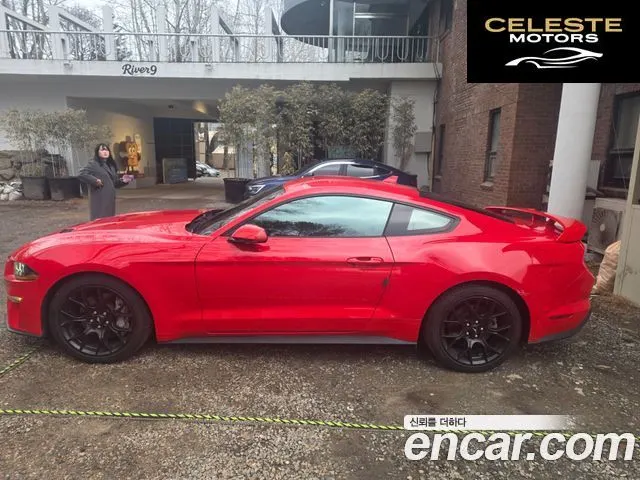 FORD Coupé 2021 — photo 4 sur 17