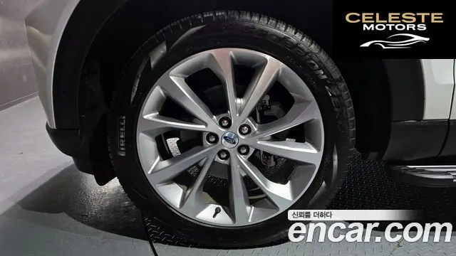 FORD 63.0 4WD 2023 — photo 5 sur 20