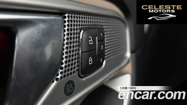 FORD 62.3 Limited 4WD 2020 — photo 18 sur 20