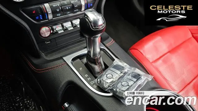 FORD Cabriolet 2023 — photo 9 sur 20