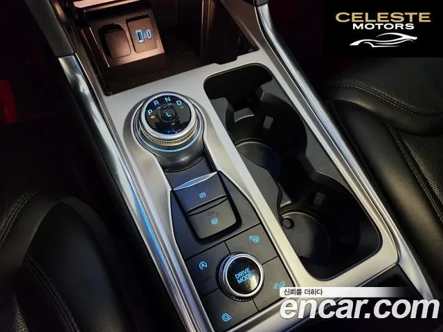 FORD 63.0 4WD 2022 — photo 9 sur 26