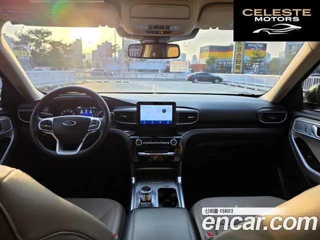 FORD 63.3 Limited 4WD 2022 — photo 13 sur 26