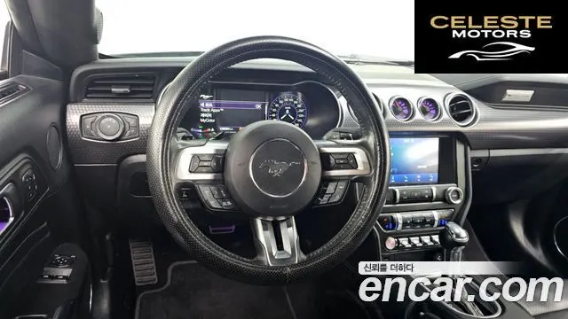 FORD Coupé 2019 — photo 13 sur 20