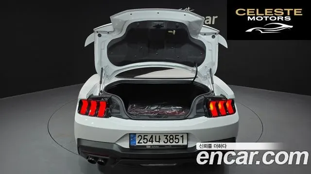 FORD 72.3 Premium Coupé 2024 — photo 20 sur 26
